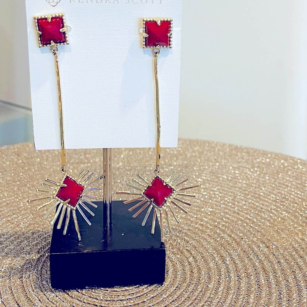 🌷✨Kendra Scott Venus Earrings in red hot red♥️Vintage R A R E⭐️